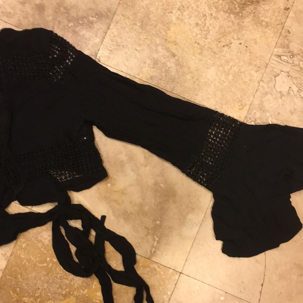 LF Bell sleeve crop - Picture 5 of 6